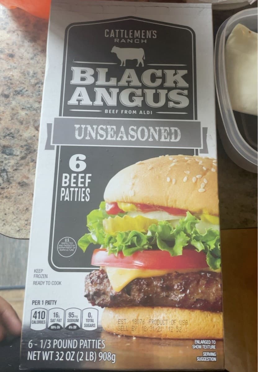 Cattlemen's Ranch Unseasoned Black Angus Beef Patties, 6 Pack — product image 2